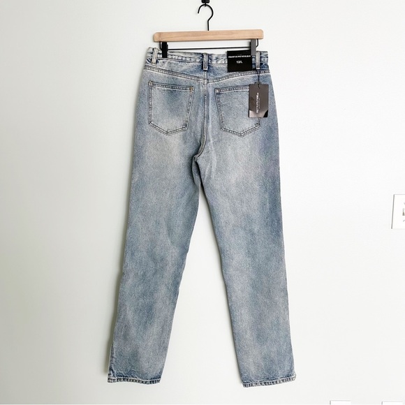 PrettyLittleThing Straight Leg Split Hem Detail Denim Jeans - Picture 8 of 8